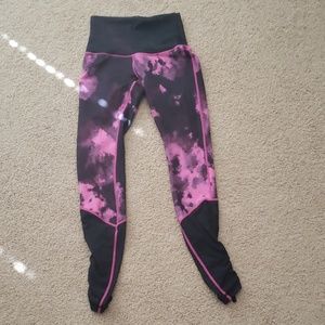 Lululemon tights with mesh bottom